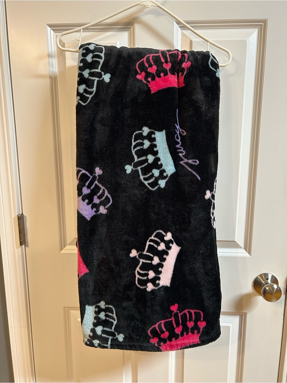 Juicy couture blanket